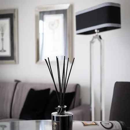 Black & Wild - Eleganza E Relax Vicino Firenze * Scandicci